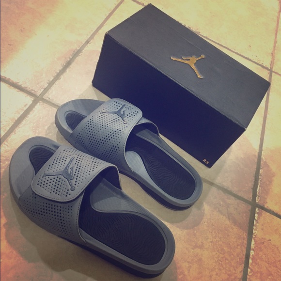 jordan slides gray